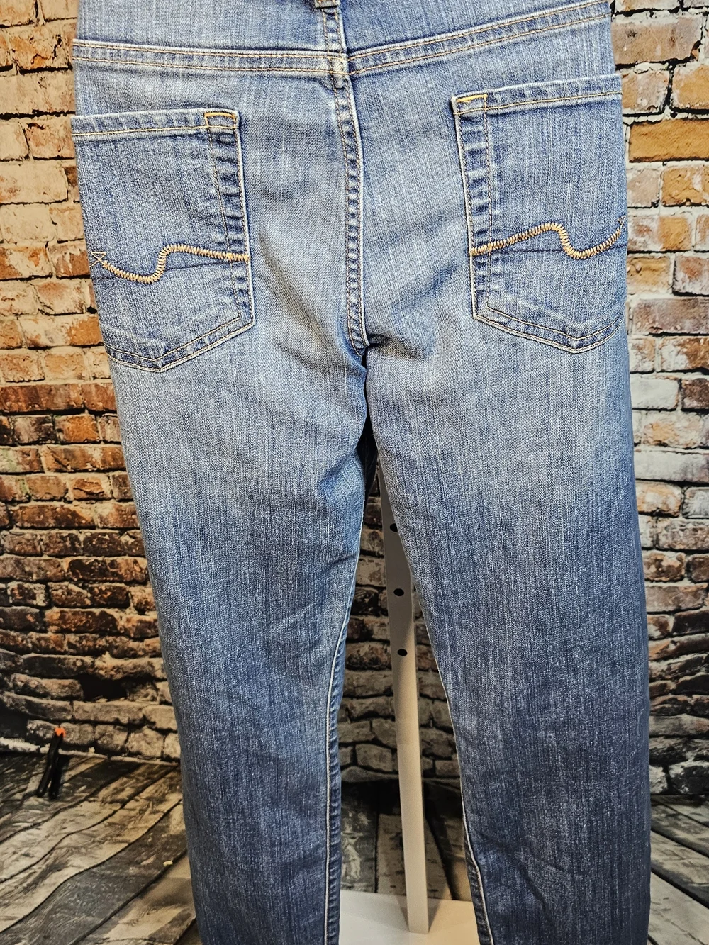 7 For All Mankind Women's Medium Wash Straight Leg Jeans Size 28 Premium Denim